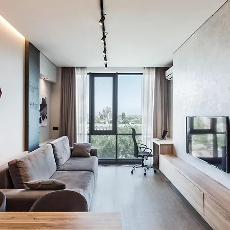 Luxury Apt Chkalov Tower - Free Gym Apartment *