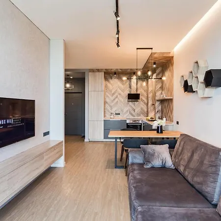 Luxury Apt Chkalov Tower - Free Gym Odesa