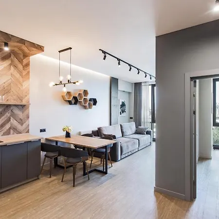 Luxury Apt Chkalov Tower - Free Gym Odesa