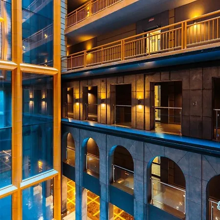 Luxury Apt Chkalov Tower - Free Gym Apartment